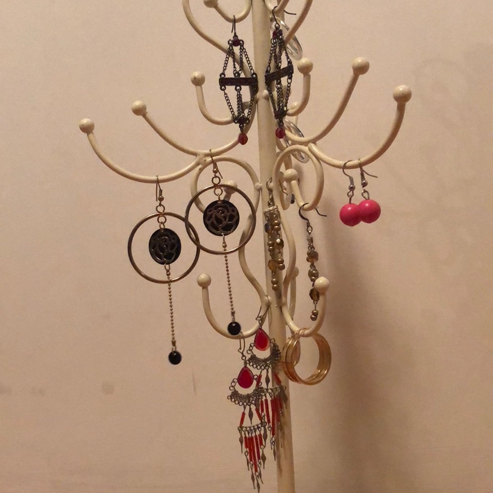 Bundle of 8 pairs of earrings